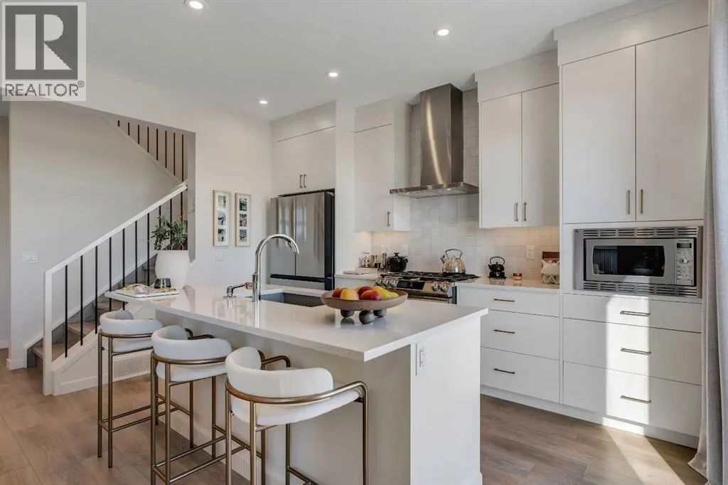 90 Savoy Landing SE