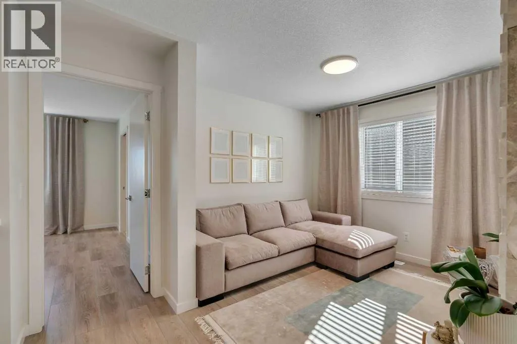 90 Savoy Landing SE