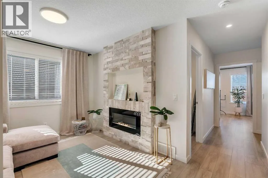 90 Savoy Landing SE