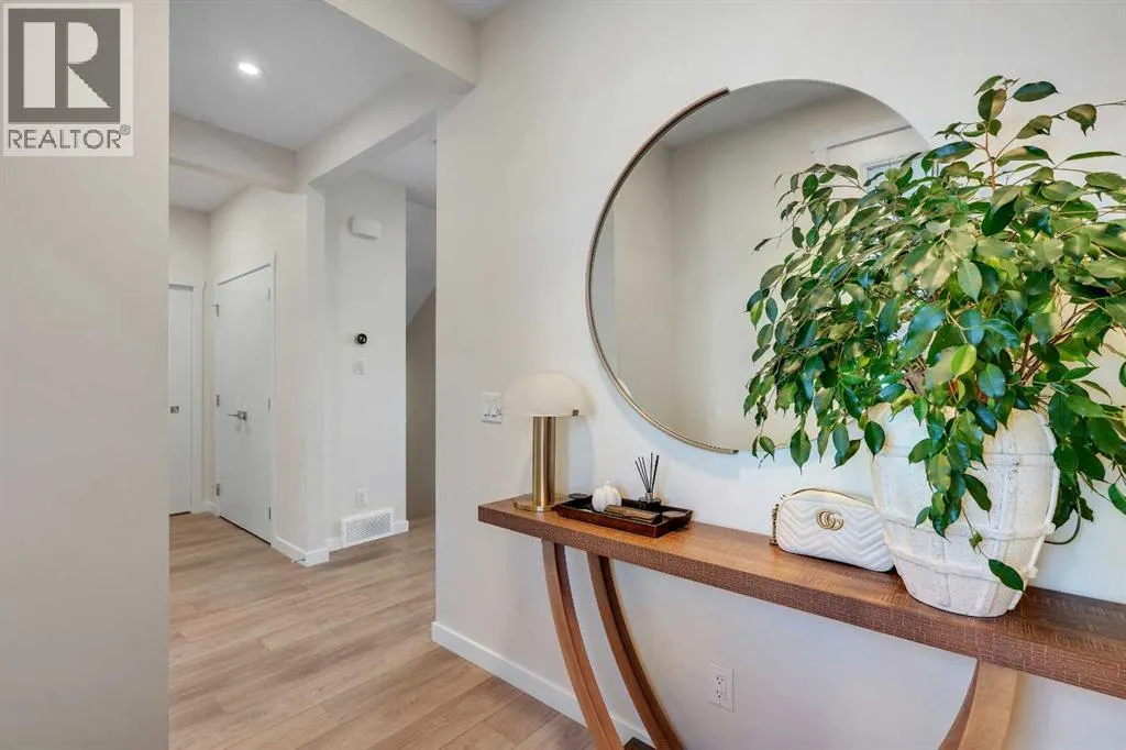 90 Savoy Landing SE