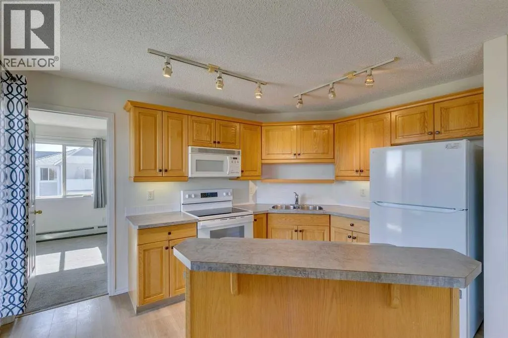 301, 7301 Valleyview Park SE