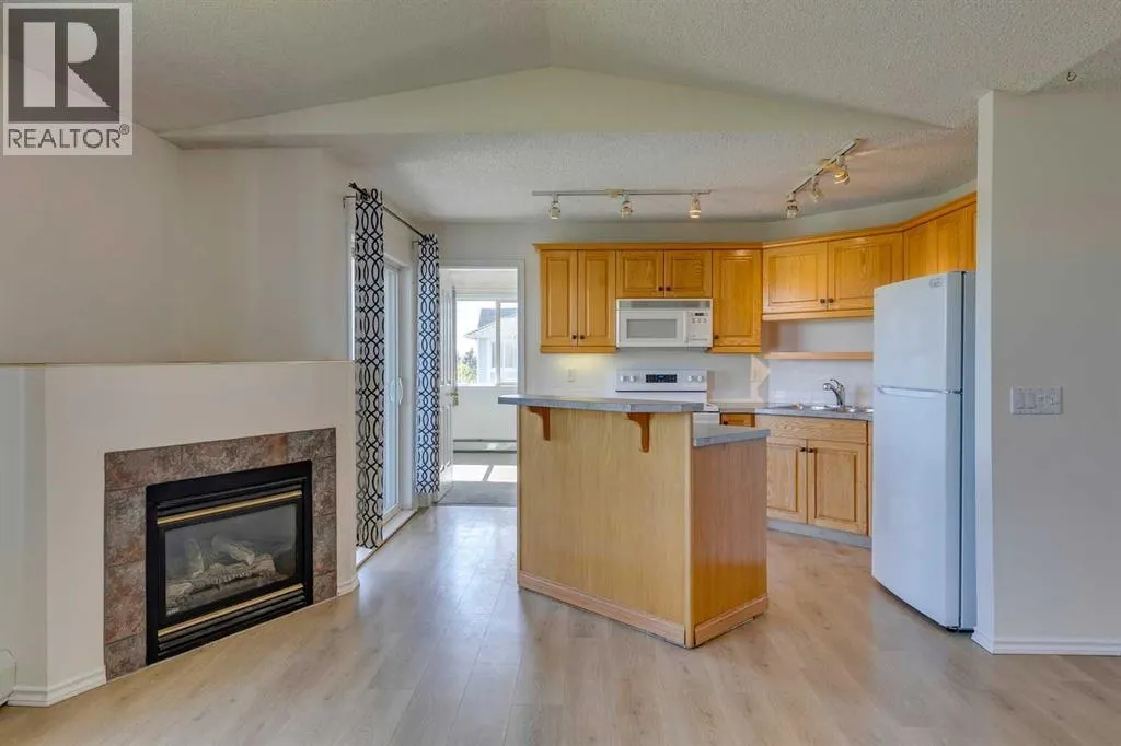 301, 7301 Valleyview Park SE