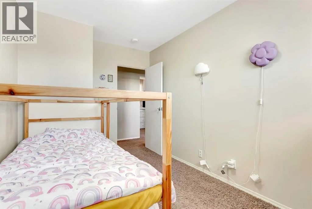314 Regal Park NE