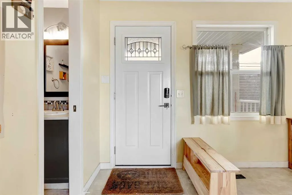 314 Regal Park NE