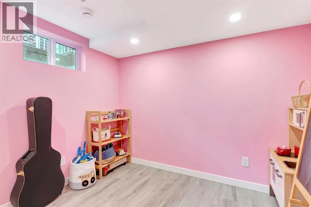 314 Regal Park NE