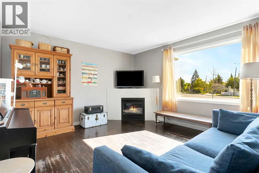 314 Regal Park NE