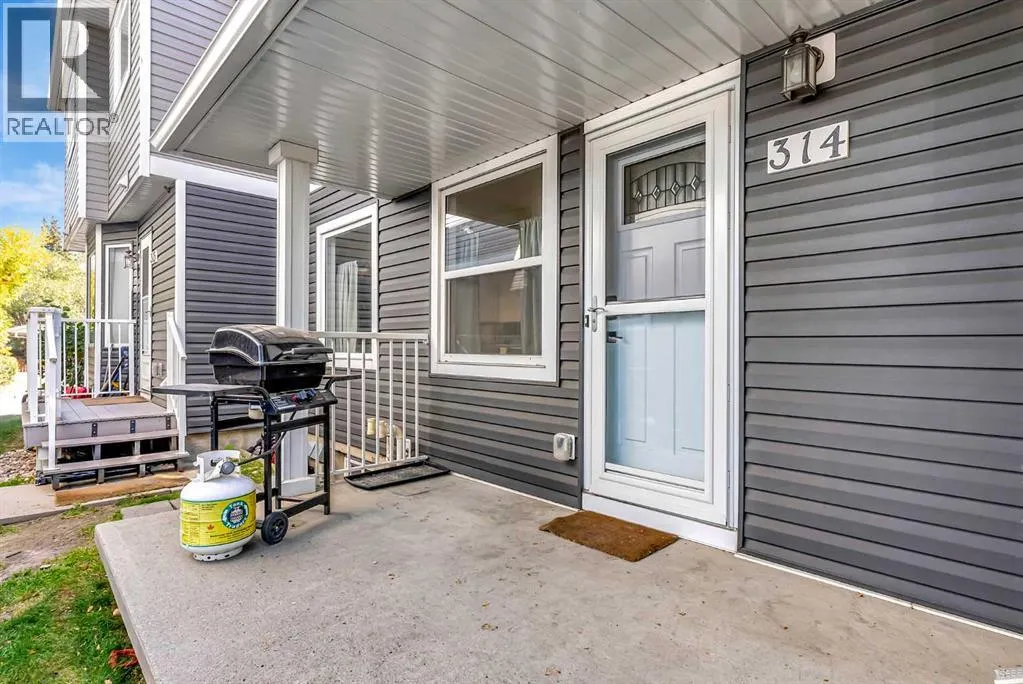 314 Regal Park NE