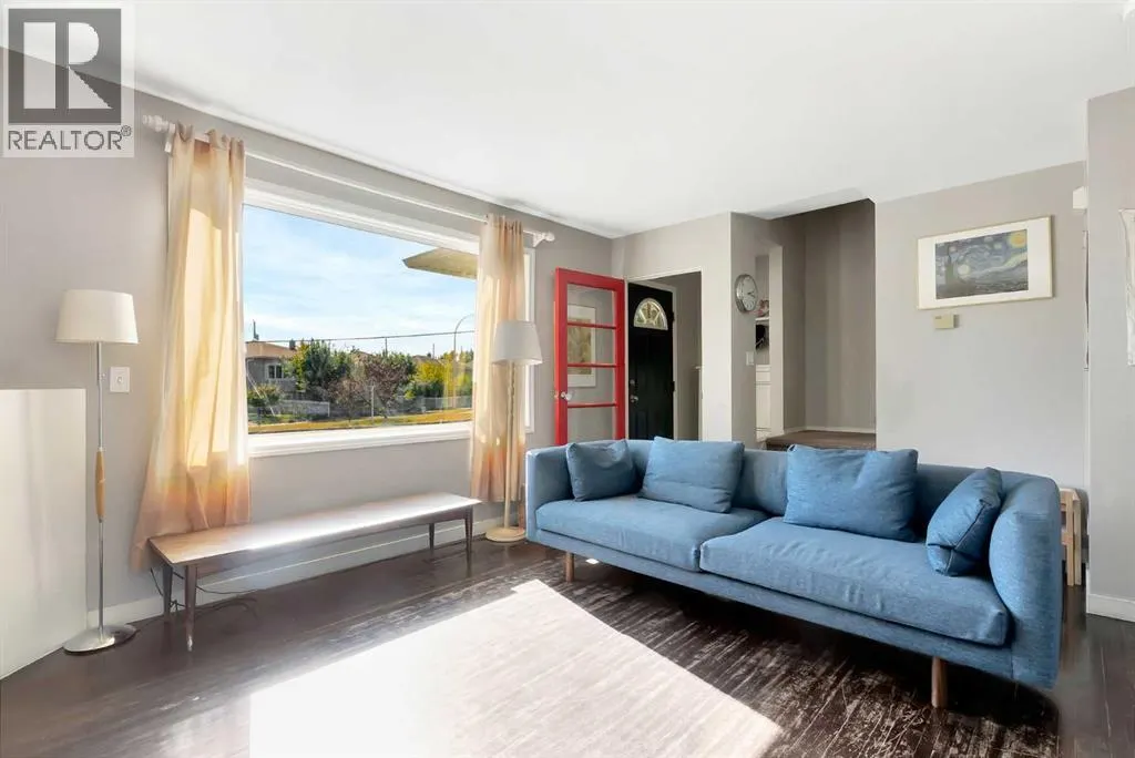 314 Regal Park NE