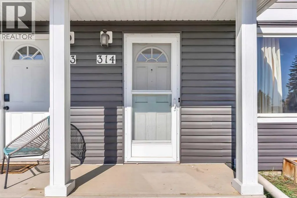 314 Regal Park NE