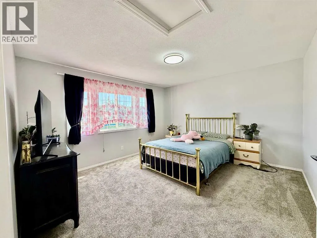 43 Bridlecrest Road SW