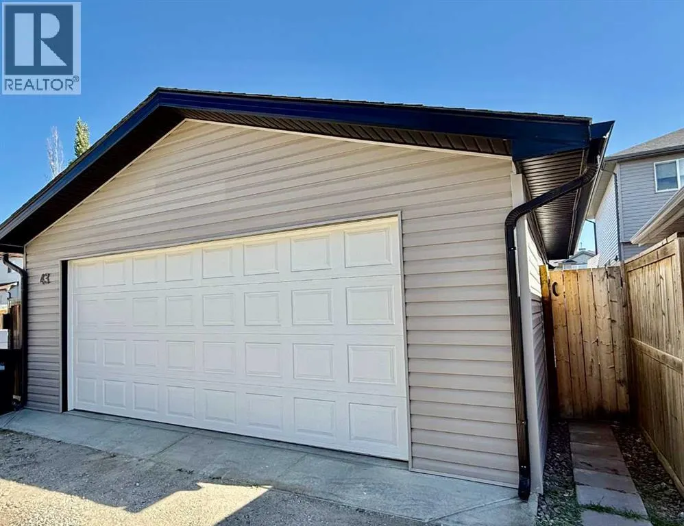 43 Bridlecrest Road SW