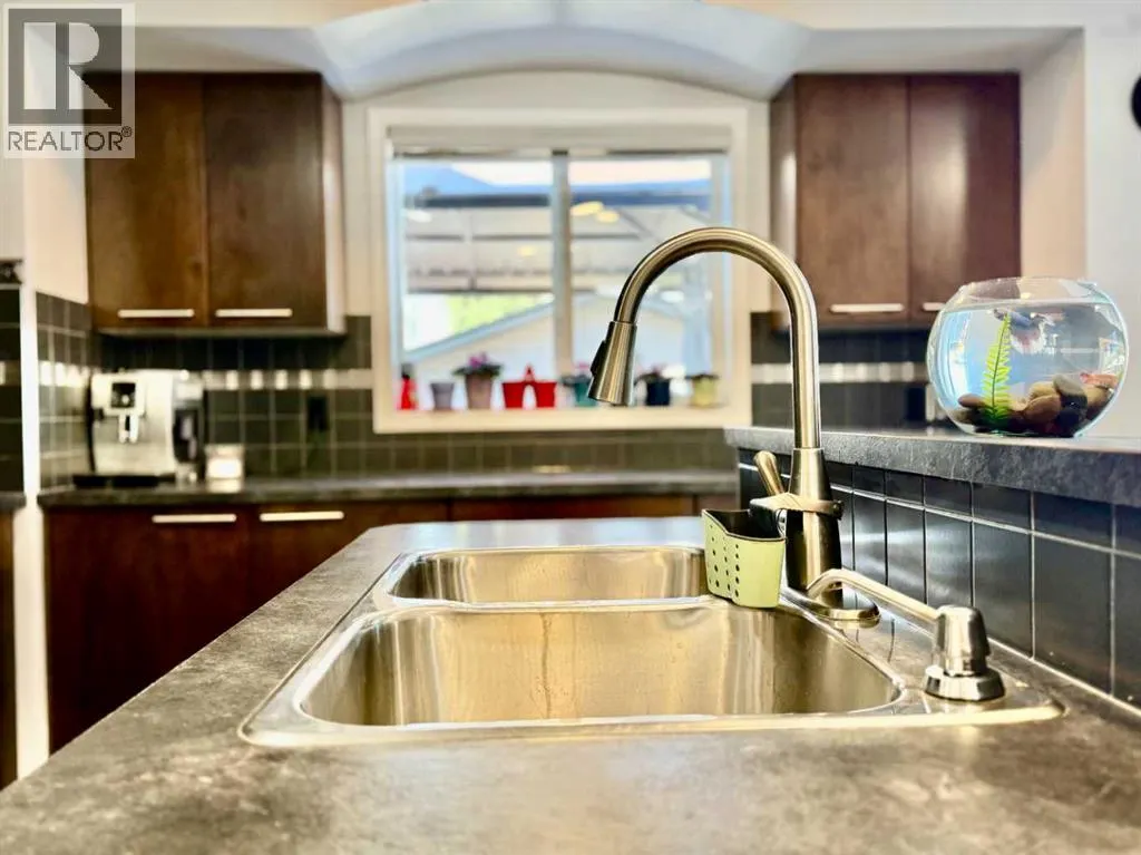 43 Bridlecrest Road SW