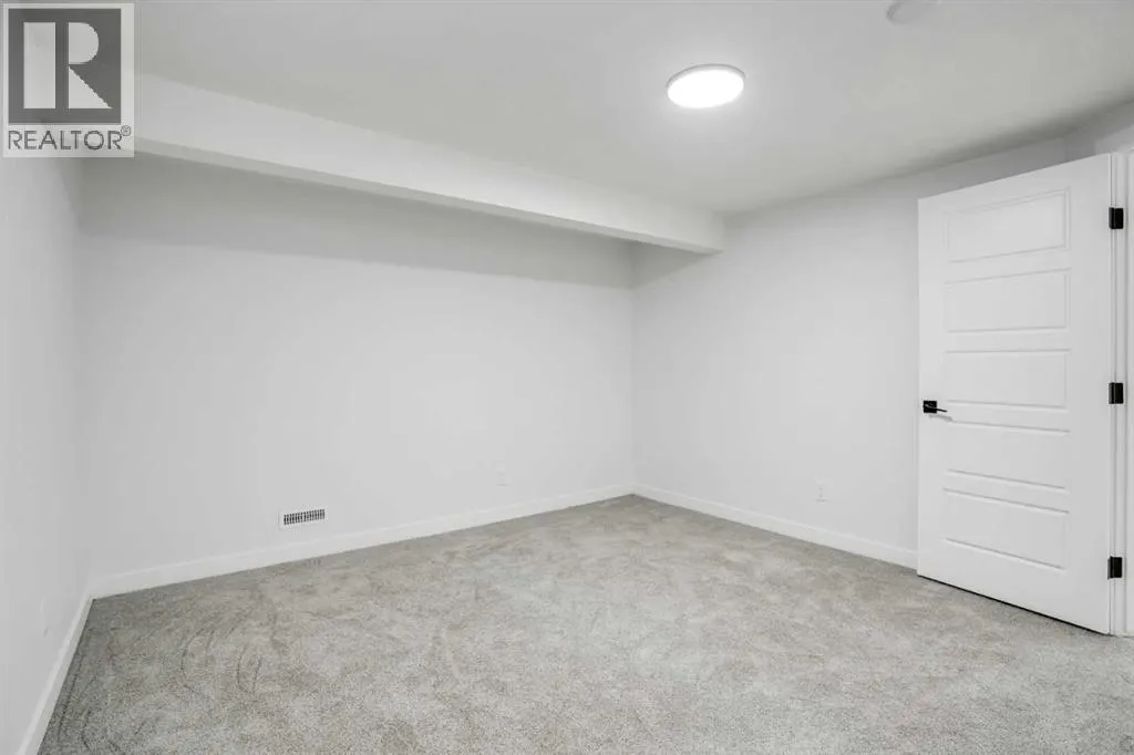 264 Penbrooke Close SE