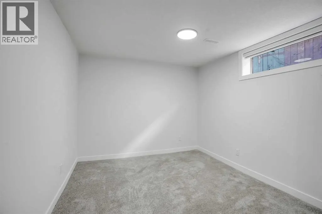264 Penbrooke Close SE