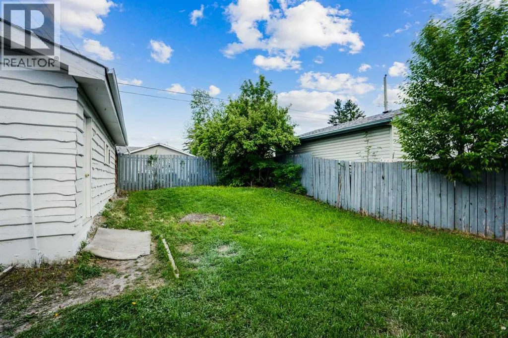 264 Penbrooke Close SE