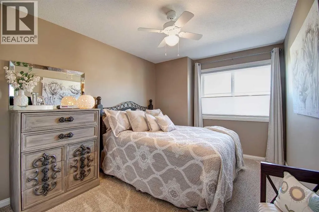 155 Royal Manor NW