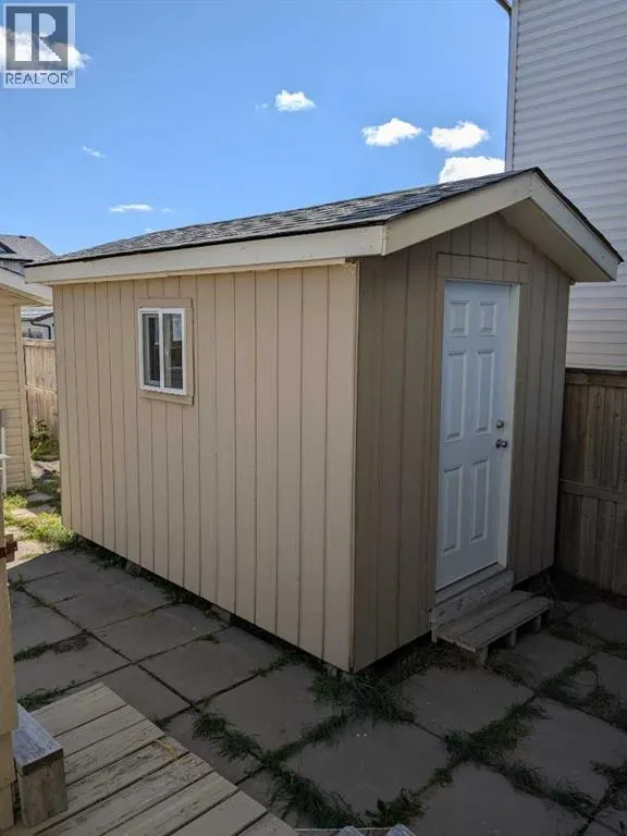 179 Saddlemead Green NE