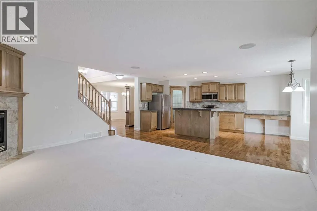 196 Everwillow Park SW