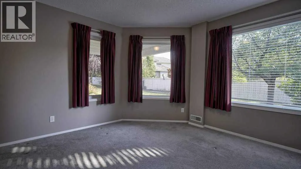 142 Mt Alberta View SE