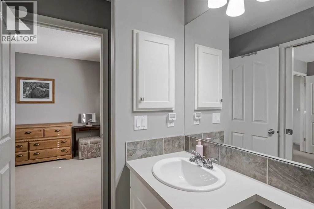52 Autumn Court SE