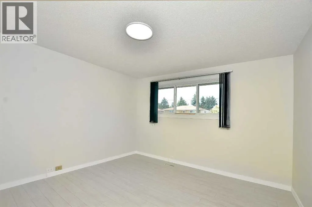 4207 Maryvale Drive NE