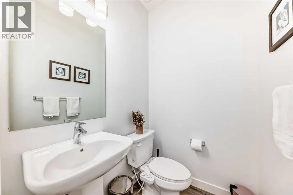 707, 355 Nolancrest Heights NW