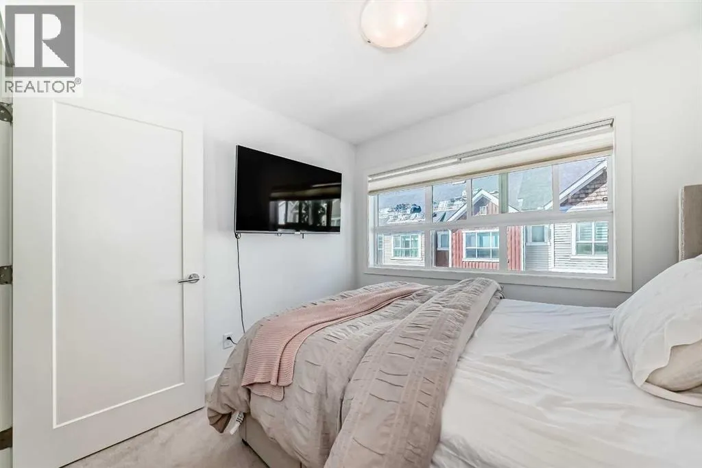 707, 355 Nolancrest Heights NW