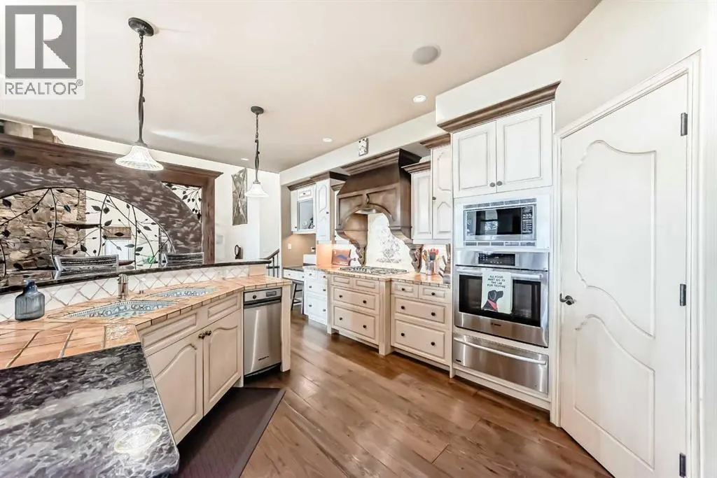 716 West Chestermere Drive