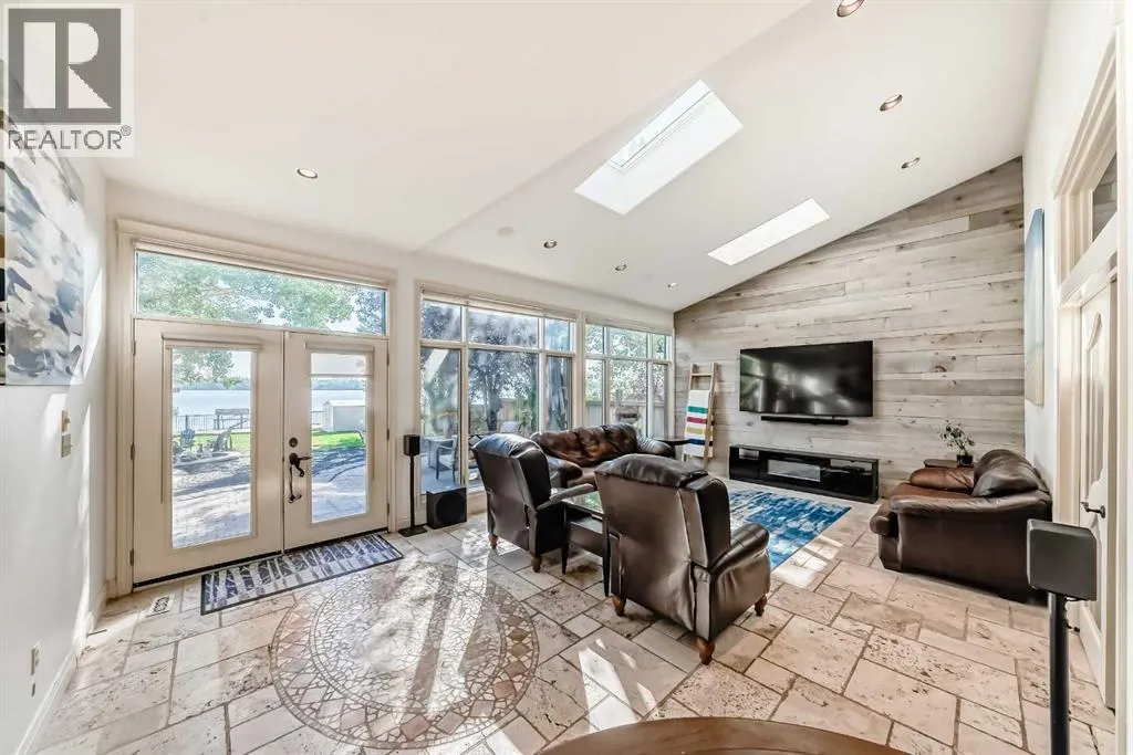 716 West Chestermere Drive