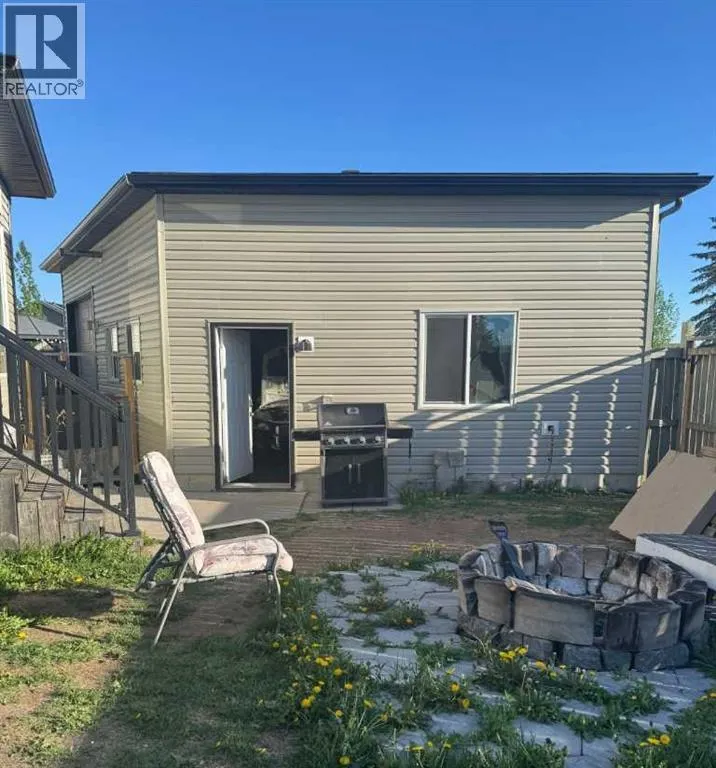 148 Stonegate Crescent NW