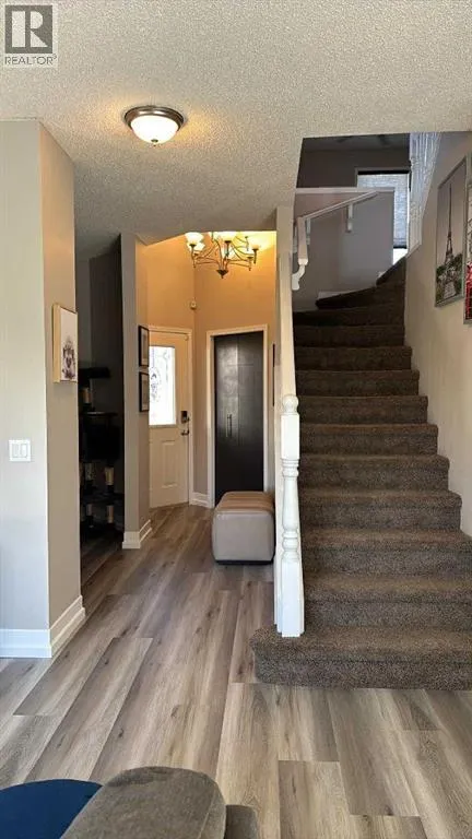 148 Stonegate Crescent NW