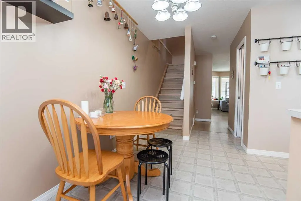125, 33 Donlevy Avenue
