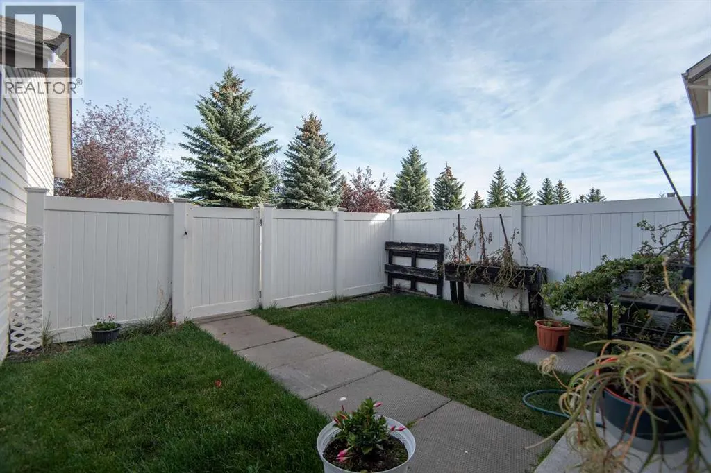 125, 33 Donlevy Avenue