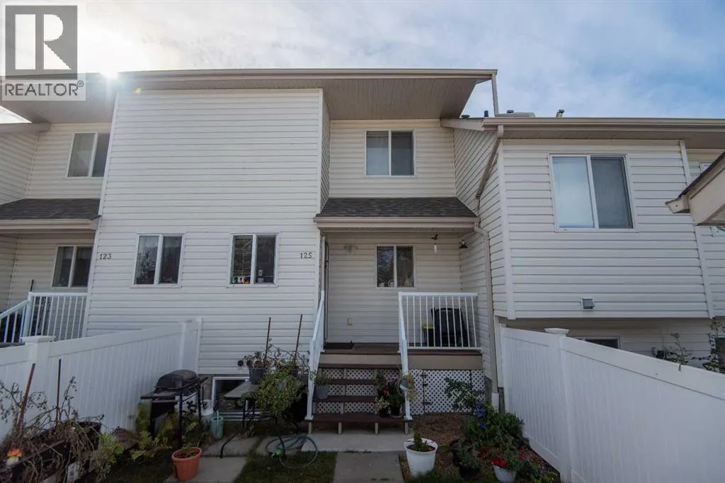 125, 33 Donlevy Avenue