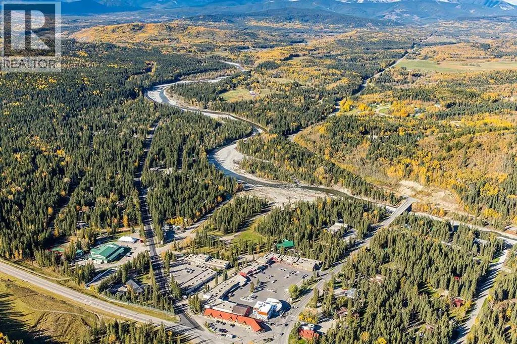 1 Bragg Creek Eats Avenue