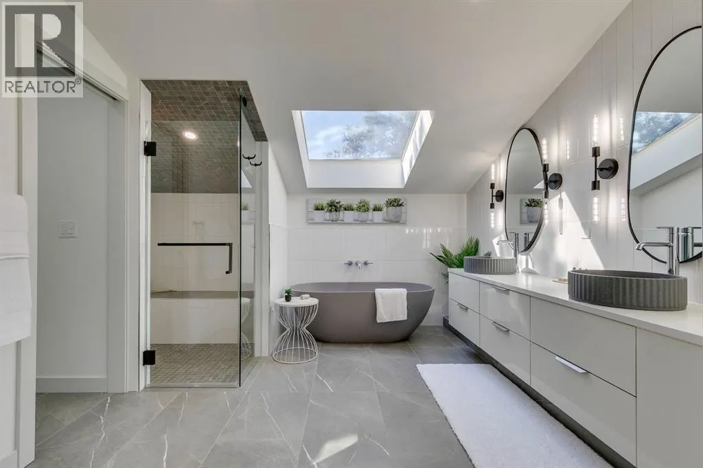 108 Canova Place SW
