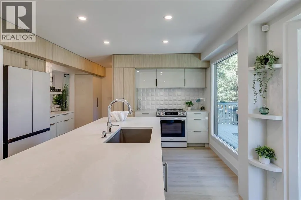 108 Canova Place SW