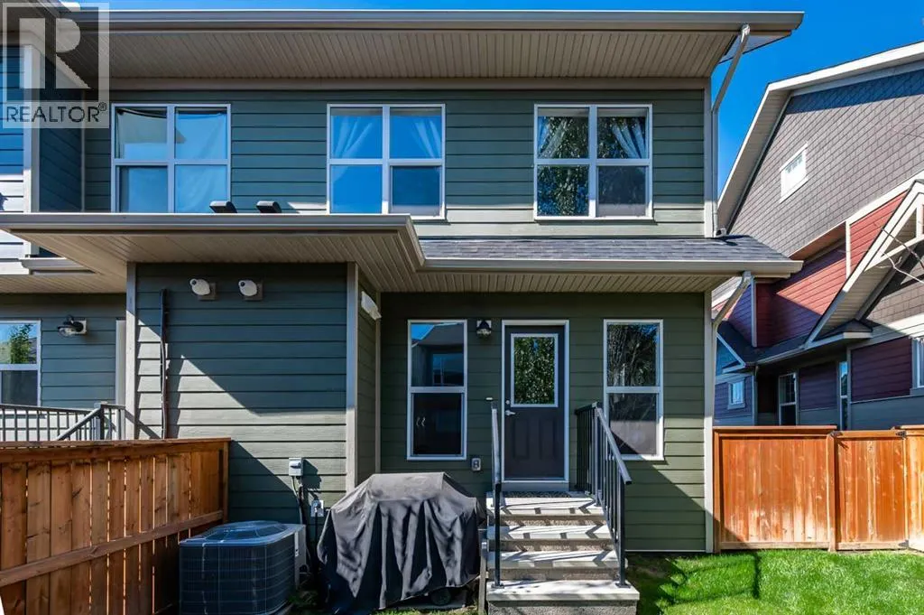 130 Cranbrook Square SE