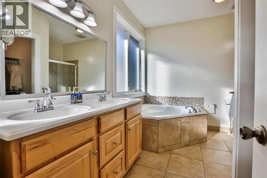 804 Fairway Boulevard