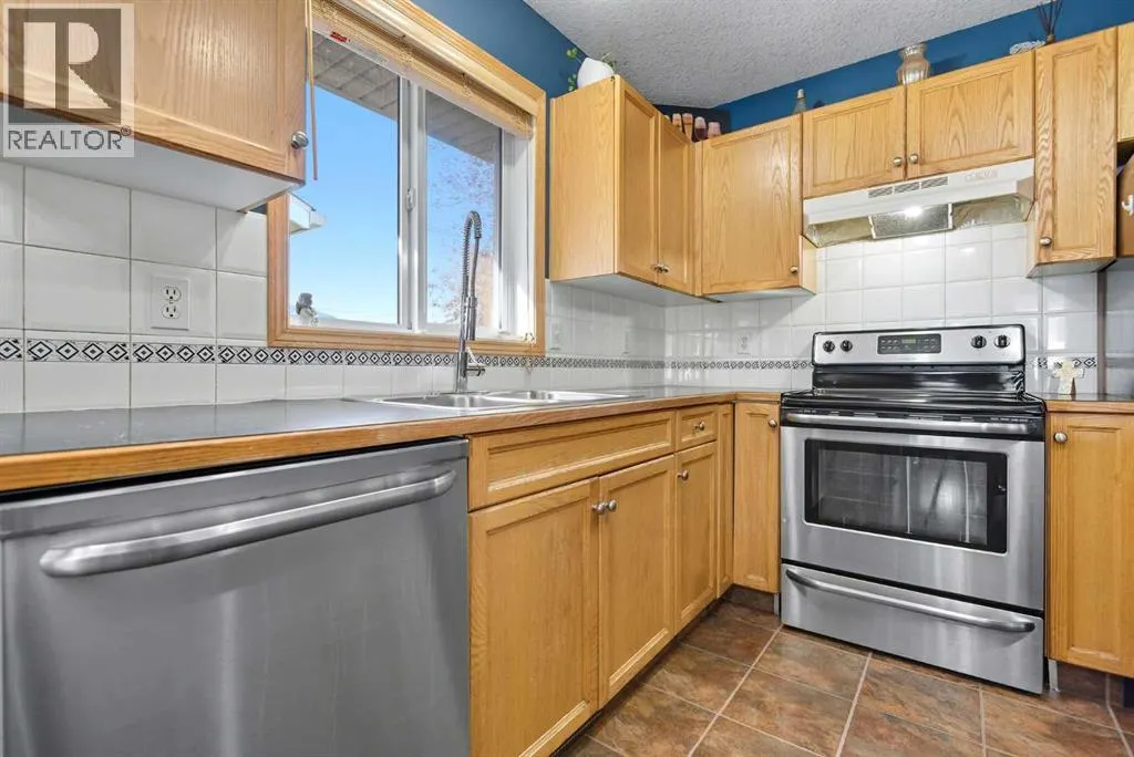 122 Dubois Crescent