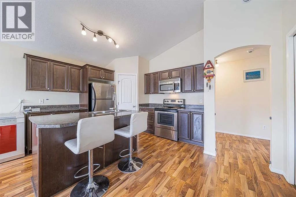 202, 31 Panatella Landing NW