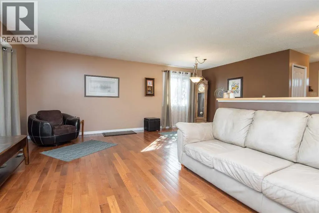 25 Oates Green