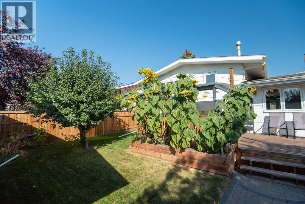 25 Oates Green
