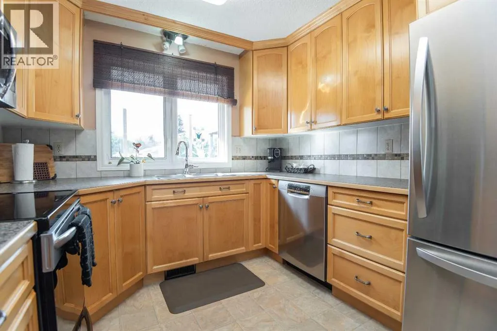 25 Oates Green