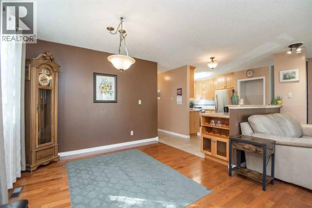 25 Oates Green