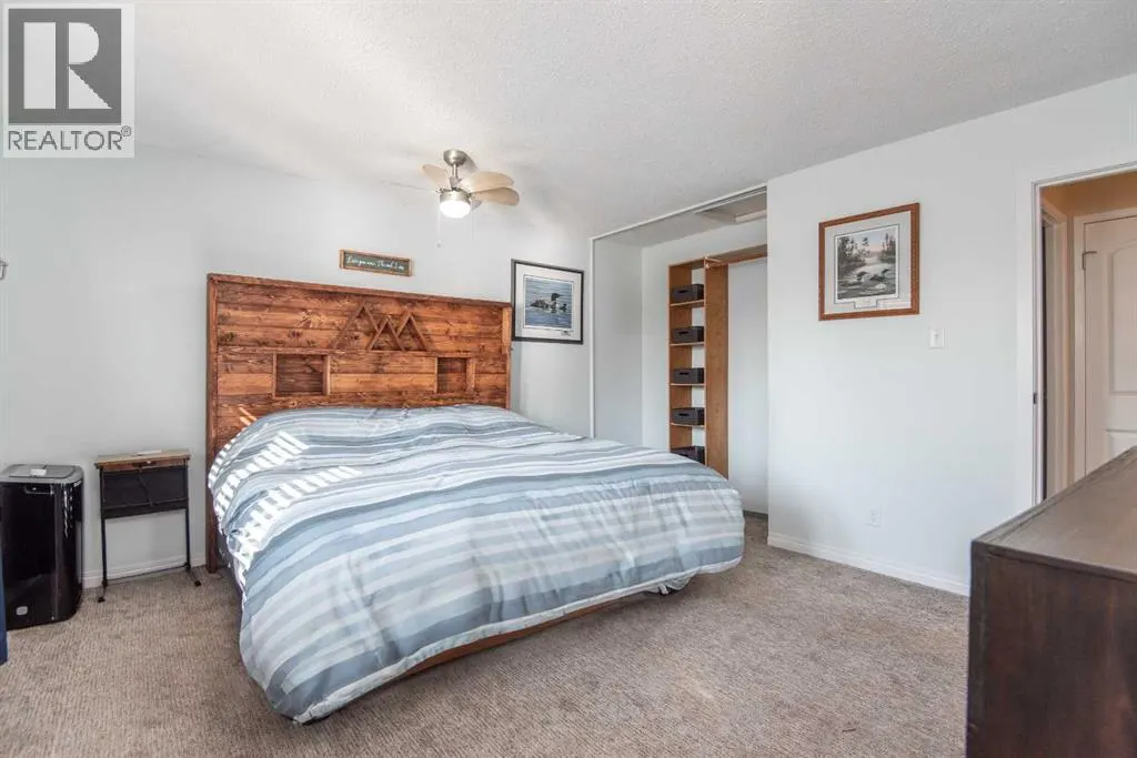 25 Oates Green