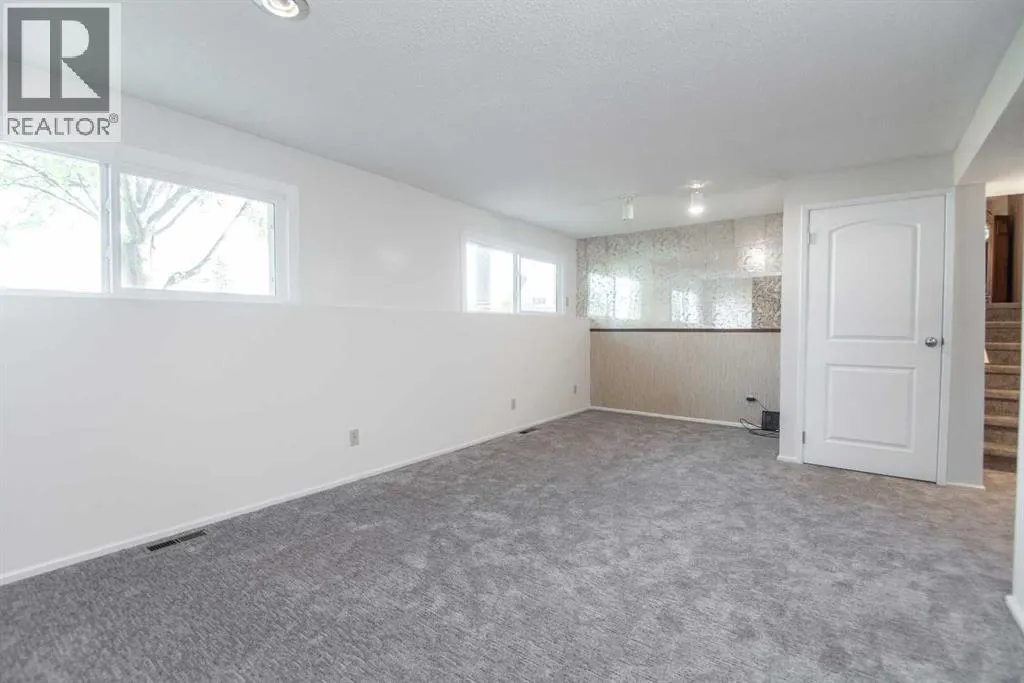 25 Oates Green