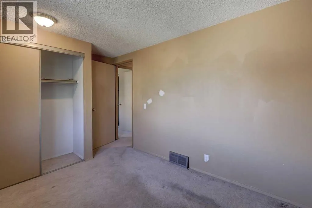 324 Ranchview Court NW