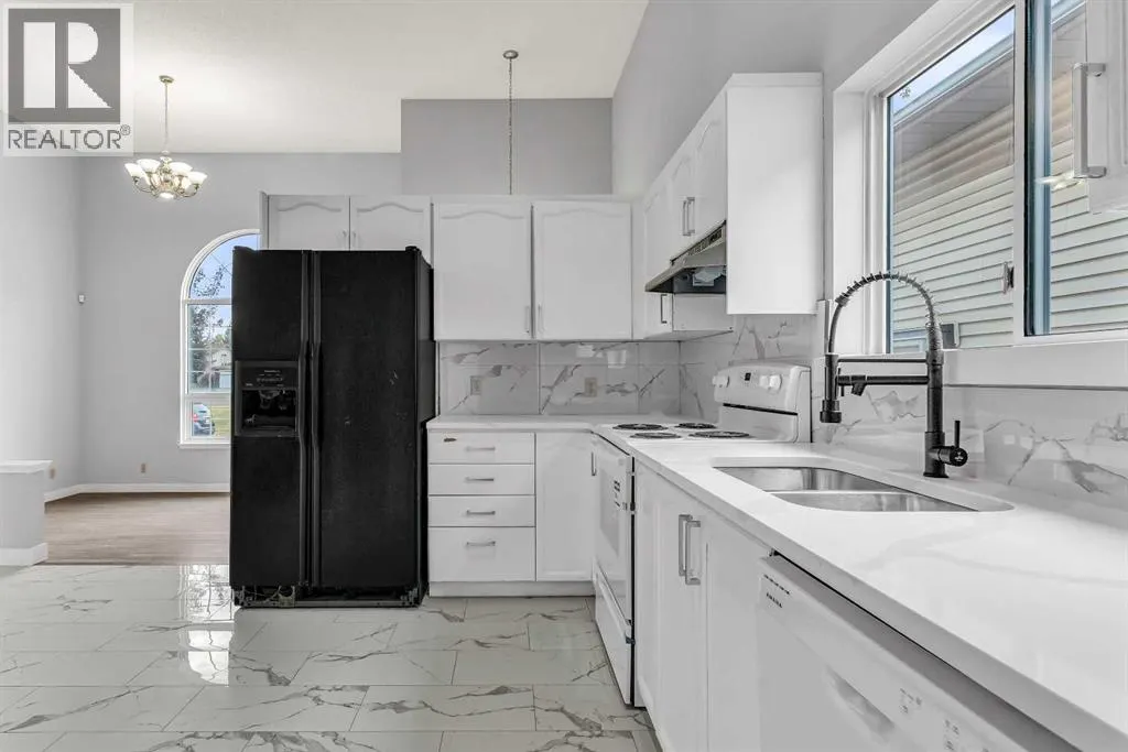 134 Laguna Circle NE