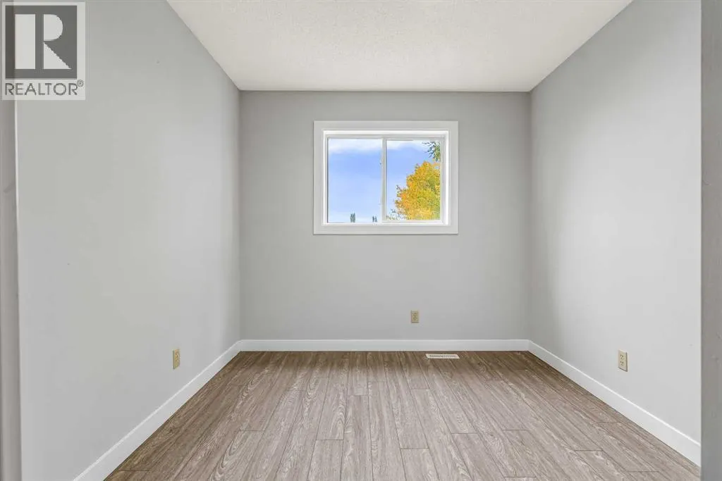 134 Laguna Circle NE